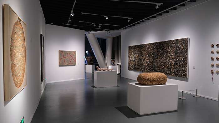 现场|“唯物思维:首届国际当代材料艺术双年展”