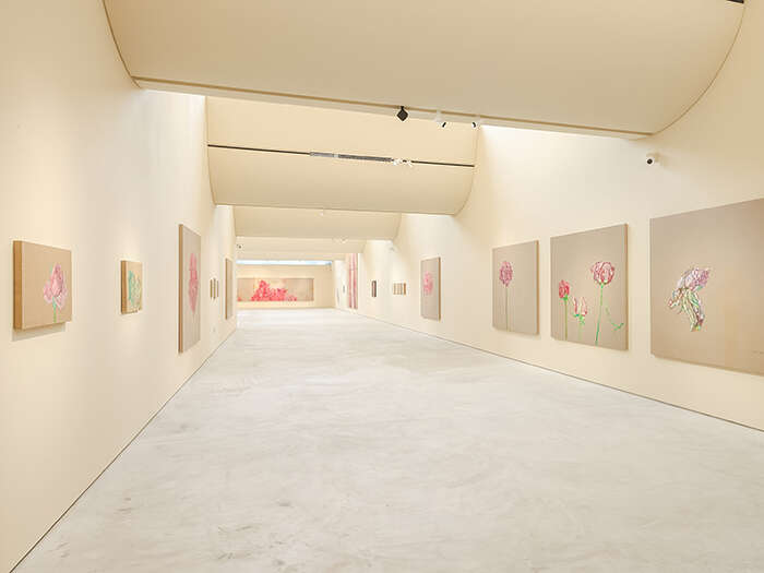 画笔下的生命日记:蔡锦个展“女人花”亮相“頌”艺术中心