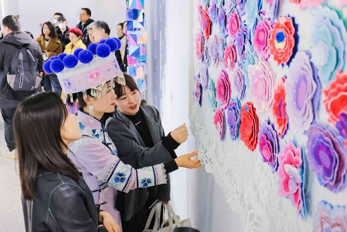 “文化、艺术与科学的融合创新发展论坛”暨“非遗保护创新成果展”在中国科技馆启幕