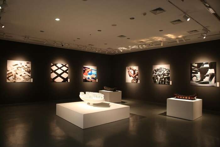 “艺术铸魂·方舟济世——赵萌艺术作品回顾展”暨学术研讨会启幕