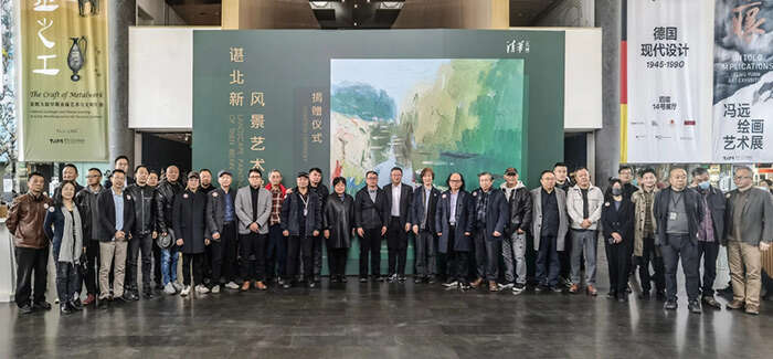 他用艺术与大自然对话,曾以风景油画作为“马训班”毕业作品