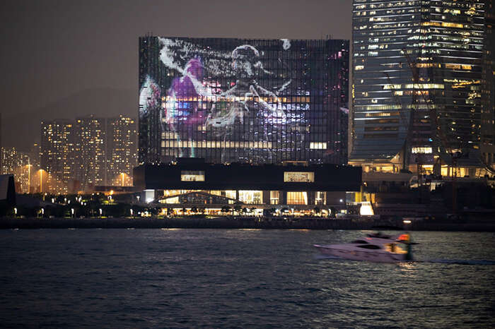 香港巴塞尔艺术展呈献2019年以来最大规模一届展会