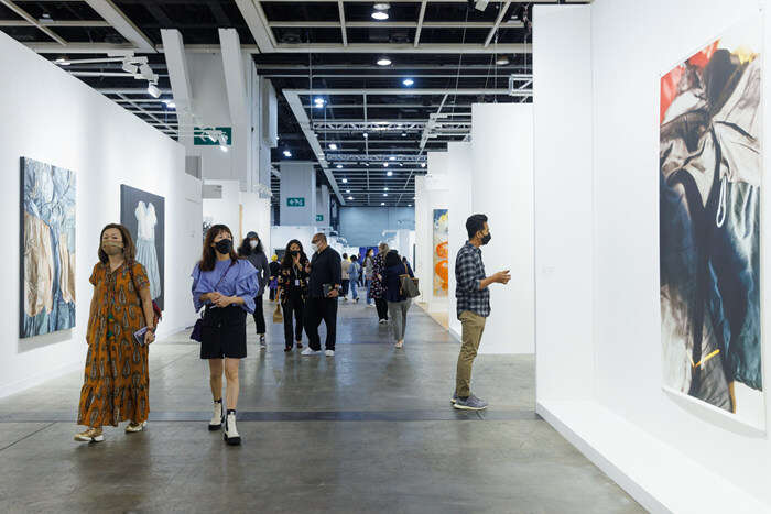 对话巴塞尔艺术展香港展会总监乐思洋:把艺术带到生活本身,构建多元文化交汇之地