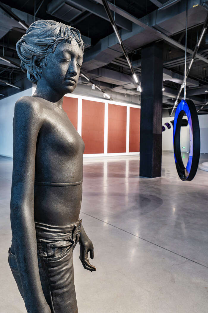 在52层高空的金鹰美术馆,体验一场中国当代艺术的“星象魔法”