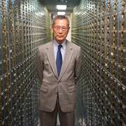 国宝银行:小可入狱 Abacus: Small Enough to Jail