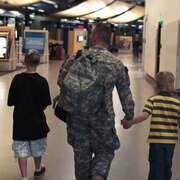 父,子,兵 Father Soldier Son