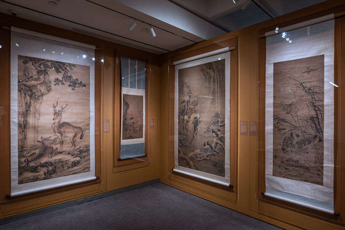 尽览五百年中国花鸟画之道 《河上花》长卷等百幅精品在纽约华美协进社展出