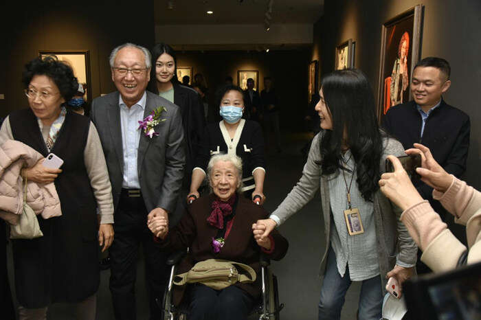 用画笔凝聚生活瞬间:“风雅颂一一李当岐绘画作品展”开幕