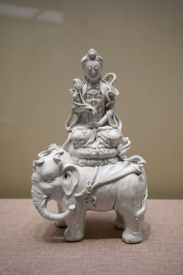 时隔70年再现:百余民间美术工艺品齐聚清华