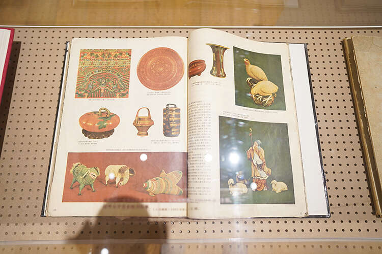 时隔70年再现:百余民间美术工艺品齐聚清华