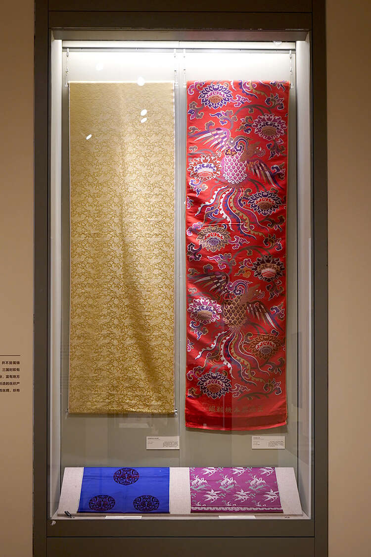 时隔70年再现:百余民间美术工艺品齐聚清华