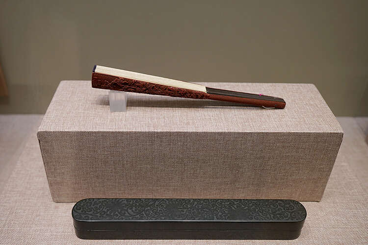 时隔70年再现:百余民间美术工艺品齐聚清华