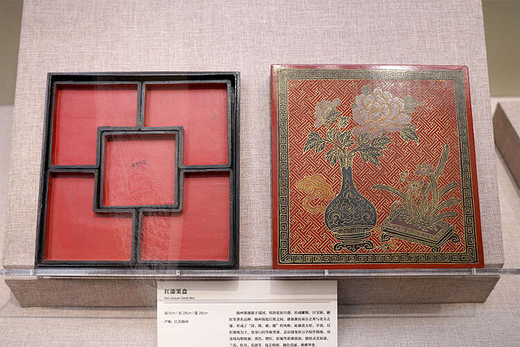 时隔70年再现:百余民间美术工艺品齐聚清华