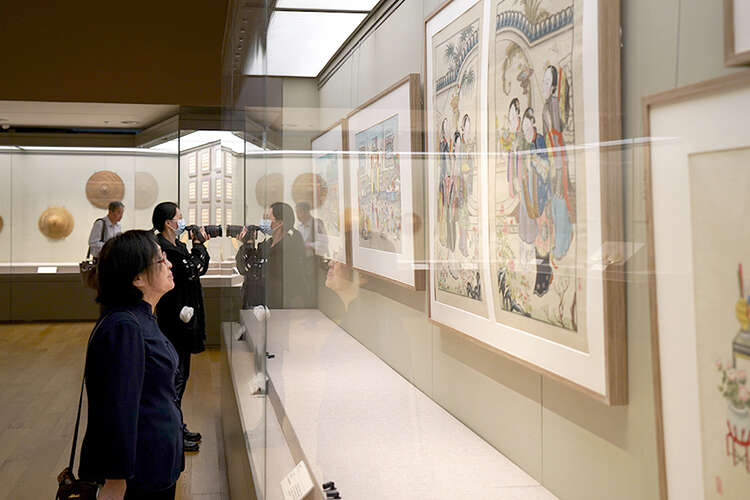 时隔70年再现:百余民间美术工艺品齐聚清华