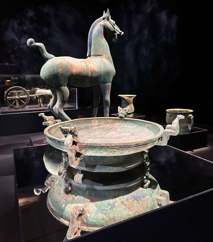 聚焦《永恒的祭献:中国古代青铜礼器》大展(11):镜子的妙用