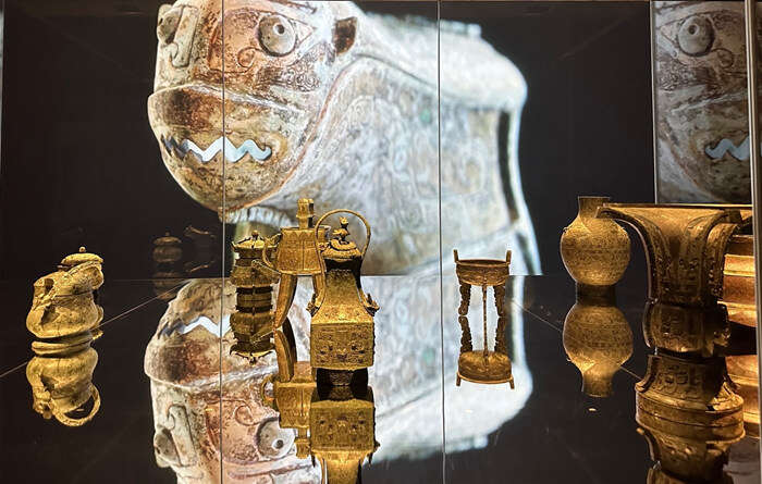 聚焦《永恒的祭献:中国古代青铜礼器》大展(11):镜子的妙用