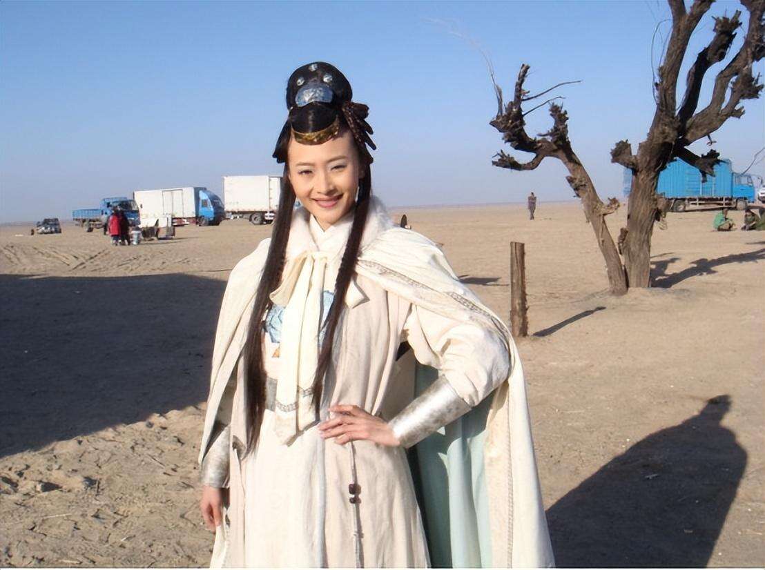 曲栅栅:嫁给落魄黄海波,凭《狂飙》走红,赚钱养夫8年苦尽甘来