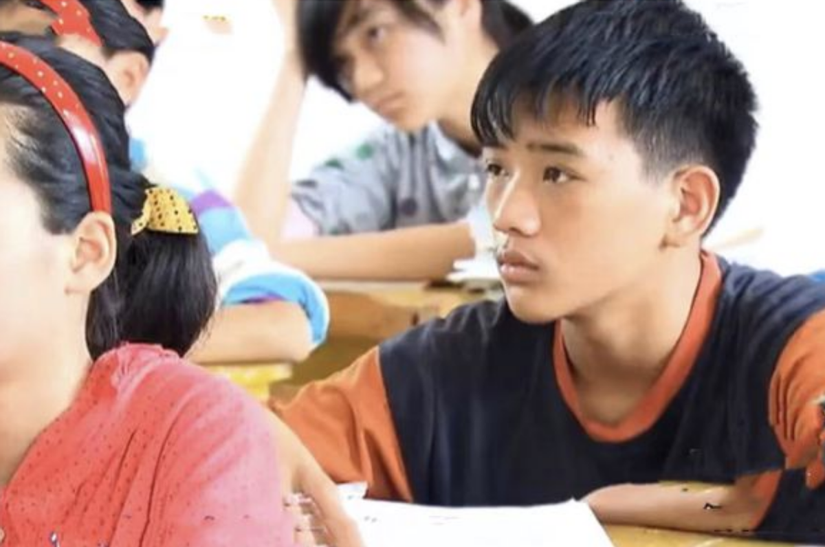 广西13岁男孩韦仁龙父母双亡,靠捡垃圾谋生,6年后,以707高考分数考上北大