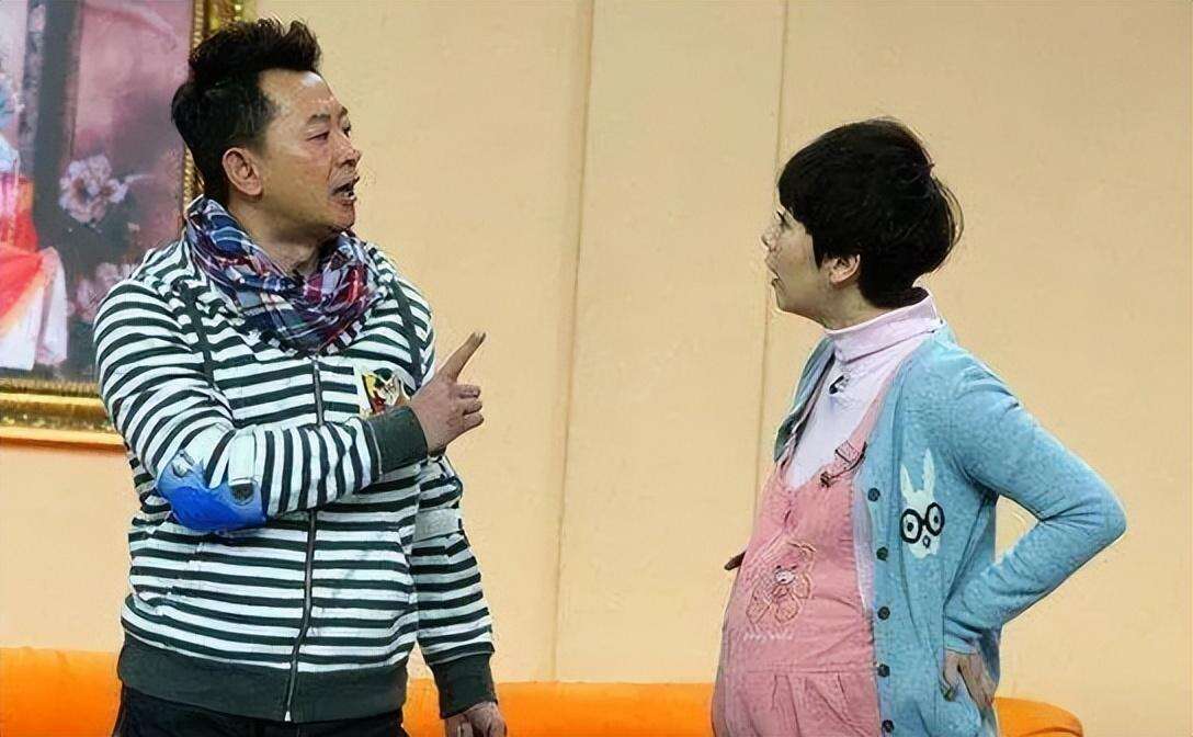 曲栅栅:嫁给落魄黄海波,凭《狂飙》走红,赚钱养夫8年苦尽甘来