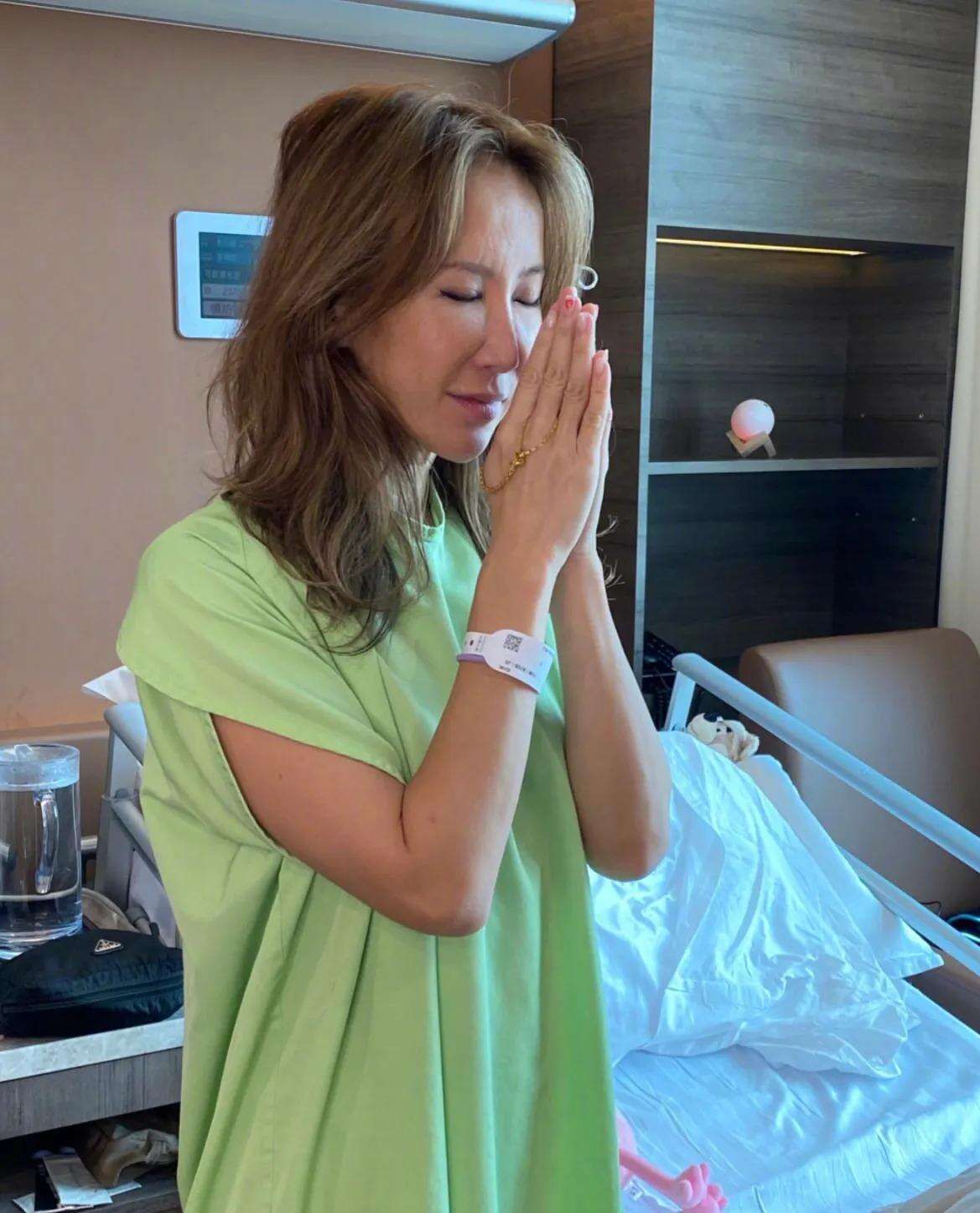 曝李玟午后浴室割脉自杀,送医时昏迷没有呼吸和脉搏,未写遗书