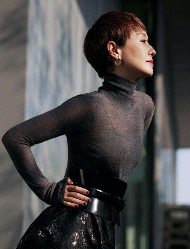 马伊琍曾黎梅婷同框比美!曾黎脸部好僵硬