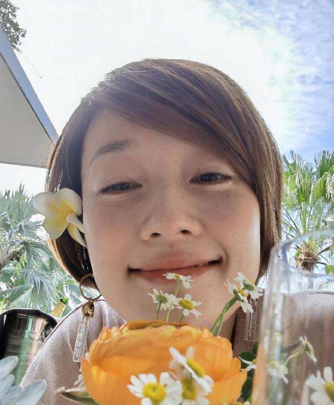 马伊琍曾黎梅婷同框比美!曾黎脸部好僵硬