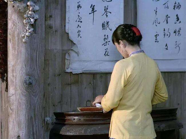巩俐大尺度之作 张艺谋人性猛片 却最先在国外上映