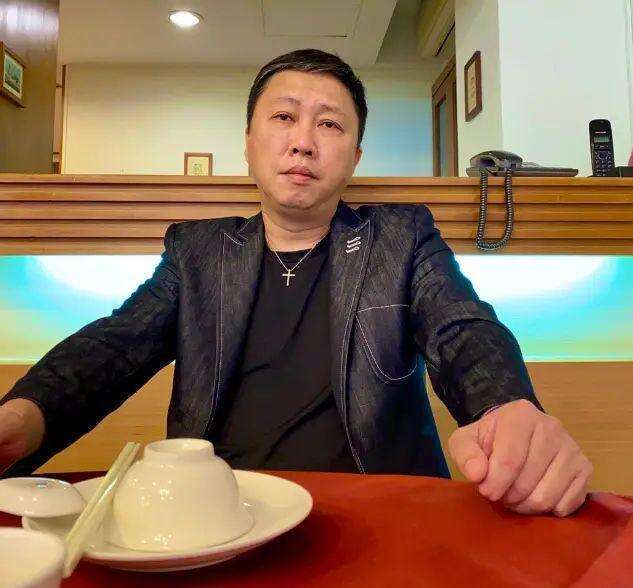 55岁赵正平又结婚!要娶小22岁空姐 不公开其长相