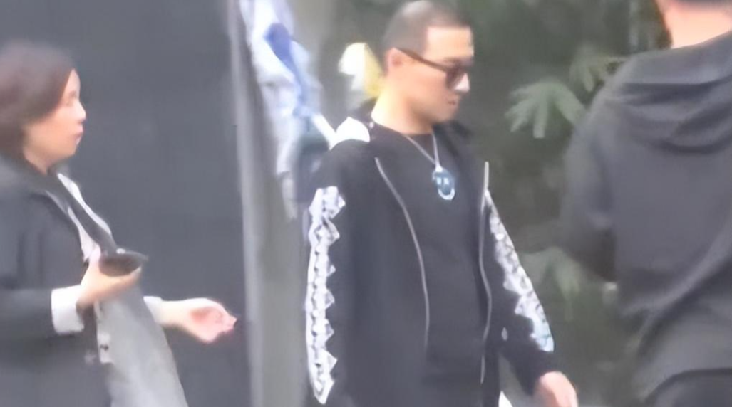 与汪峰离婚不到一年,章子怡的新电影出片,引发争议不断
