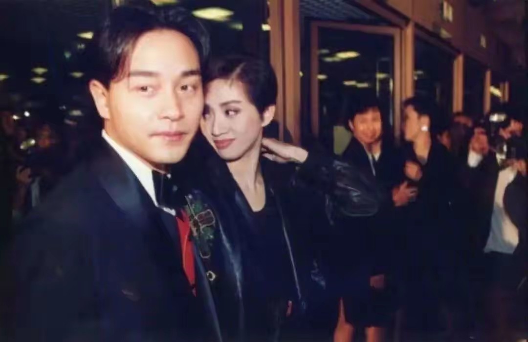 尘封40年,张国荣婚纱照首曝光:“已经嫁过,不用再嫁了”