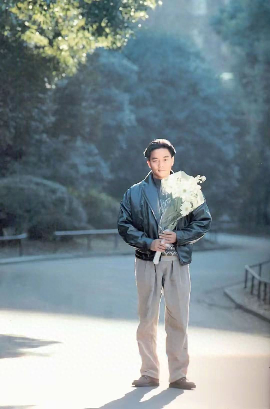 尘封40年,张国荣婚纱照首曝光:“已经嫁过,不用再嫁了”