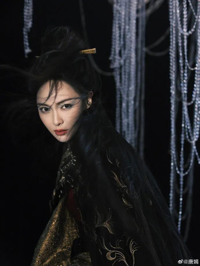 唐嫣主演的又一部古装戏正在热播,其晒出古风大片!