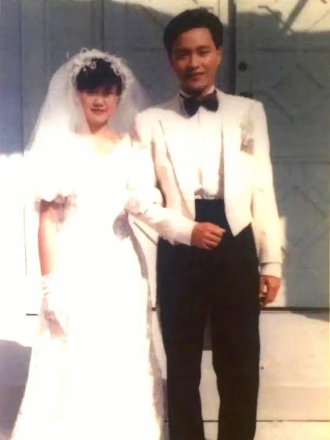 尘封40年,张国荣婚纱照首曝光:“已经嫁过,不用再嫁了”