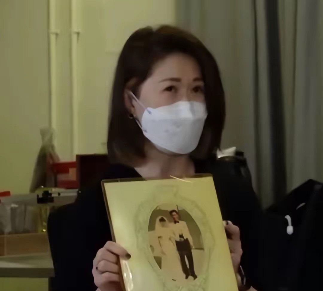 尘封40年,张国荣婚纱照首曝光:“已经嫁过,不用再嫁了”