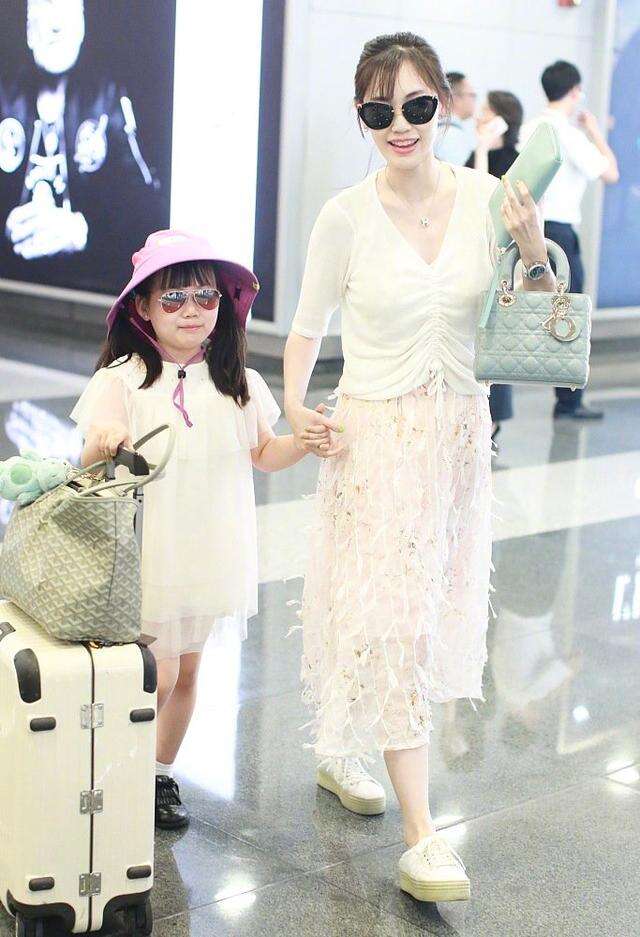 文章马伊琍写诗,张靓颖晒合约……明星夫妻宣布离婚方式大不同
