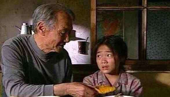 曾经的催泪大剧《暖春》中小花爷爷田成仁于今日逝世,享年94岁高龄!