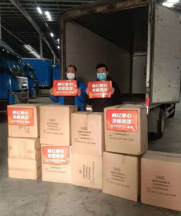 韩红去前线照曝光,自曝病倒三天让网友担心,为武汉募捐3千多万