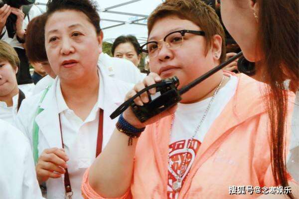 以一敌百!网红辛巴给疫区捐1.5亿,韩红携手百名明星都不及尾数