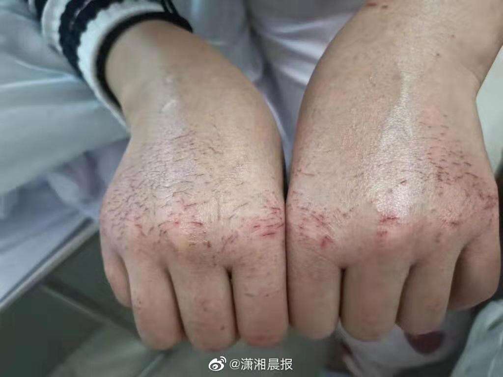 哪有什么岁月静好,不过是有人替你负重前行