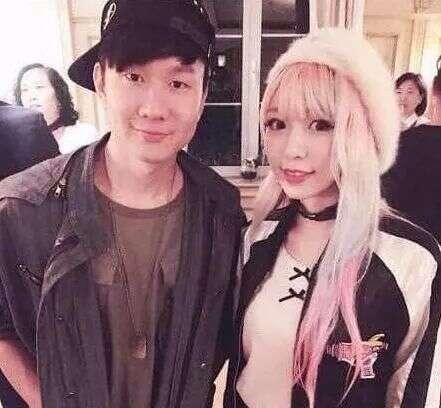 男星爆老婆被巨星约开房,聊天记录露骨肉麻,五大线索直指林俊杰?