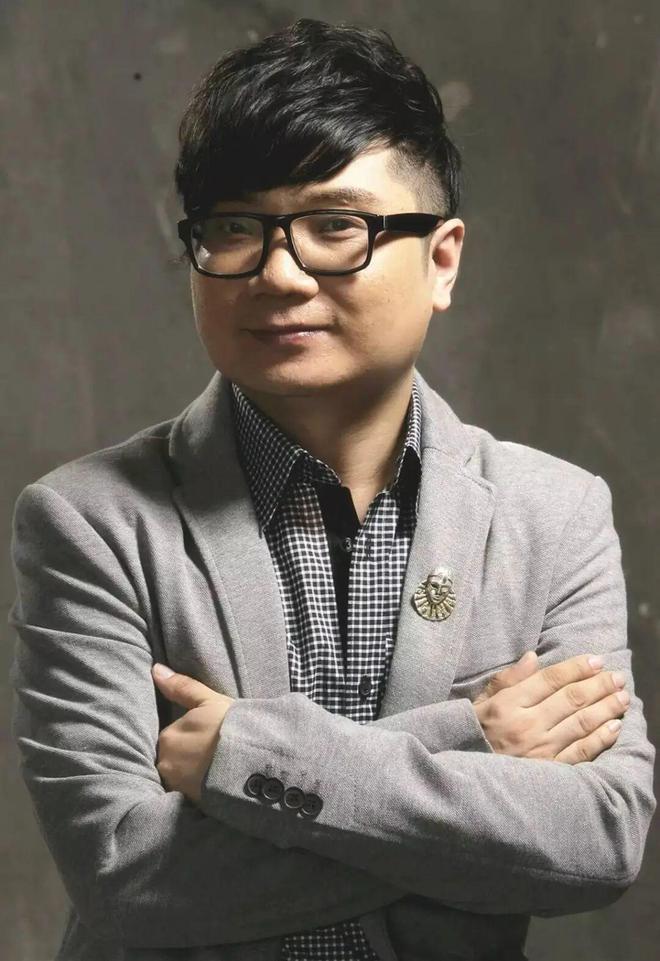 越扒越有!程青松私生活太炸裂,他的那点体面都被撕碎了!