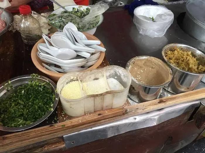 电影《菜肉馄饨》:上海弄堂里的温情喜剧即将上映