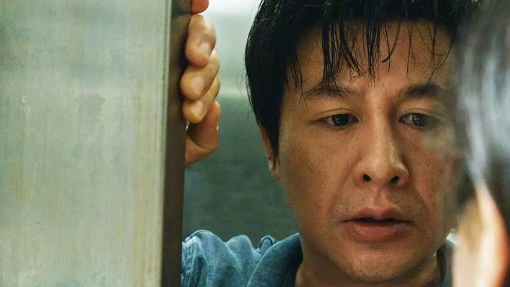 威尼斯82届金狮角逐:华语电影“日掛中天”携辛芷蕾闪耀,揭秘主竞赛“东方隐痛”