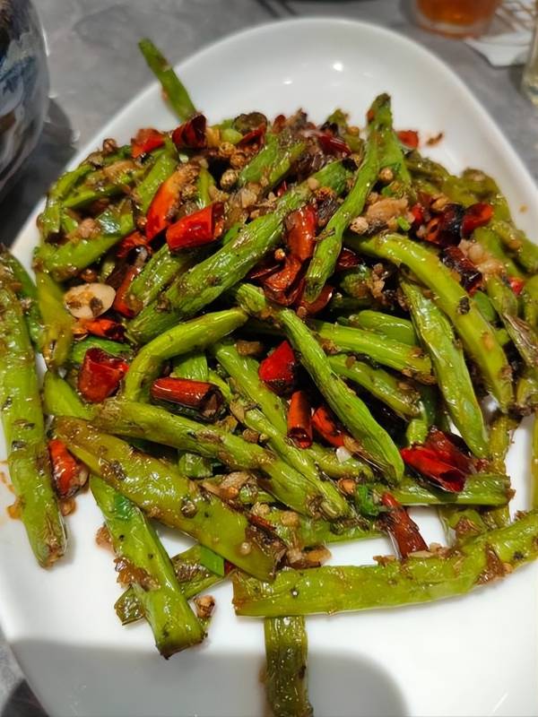 为什么欧美人不爱炒菜?锅铲下的“文明冲突”:西方人眼中是“原始”,中国人眼里是“艺术”?