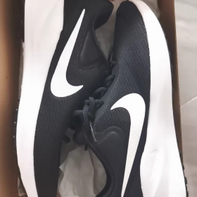Nike Revol