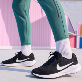 这款NIKEREVO