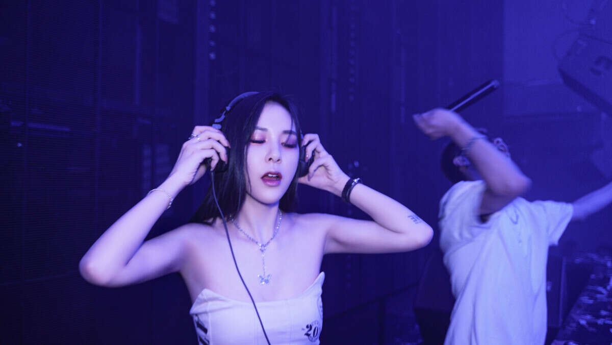 酒吧打碟dj专用歌曲中文版-KTV必点蹦迪DJ夜店最嗨的歌曲无损重低音下载