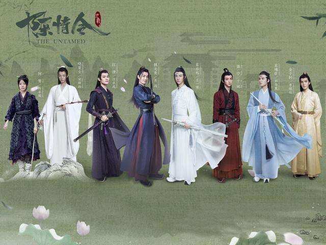 热播剧《陈情令》泰国见面会,主演们换上泰装后的造型秒变贵族公子和公主。