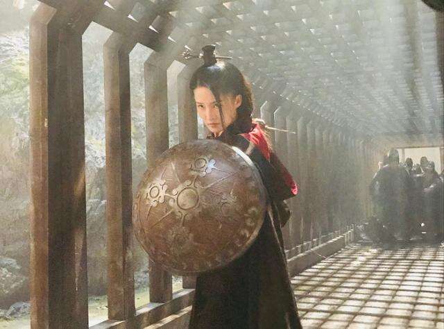 《狼殿下》没播,李沁又一古装剧来袭,男主不是肖战大家却满意!