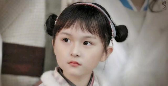 童星文淇14岁获影后,张子枫演技炸裂,00后小花们已经开始冒头了!